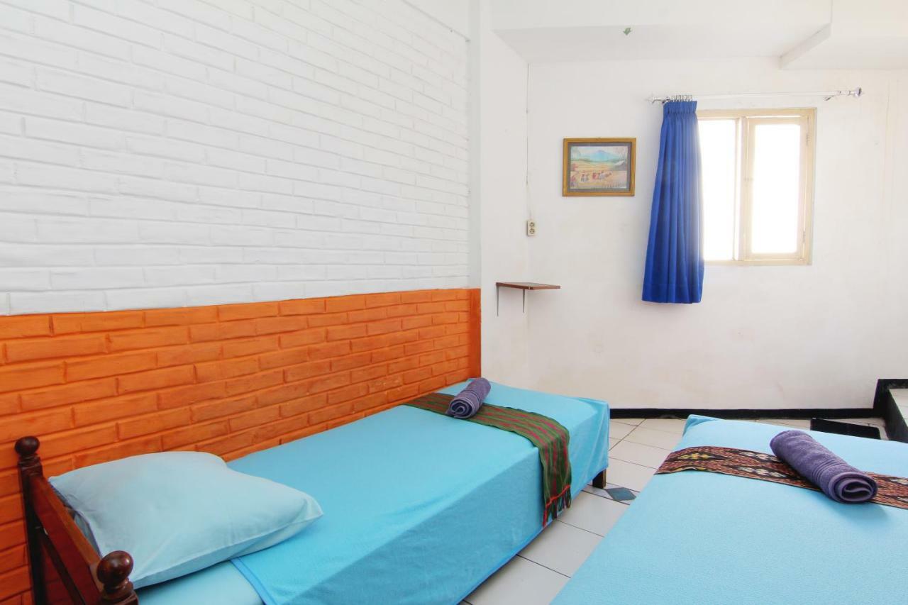 Neo Moritz Homestay Бандунг Экстерьер фото