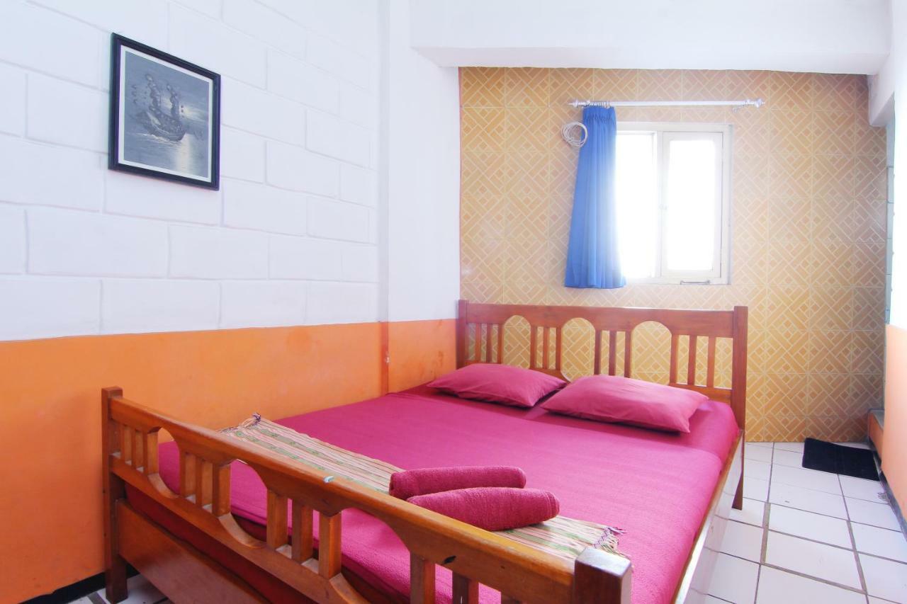 Neo Moritz Homestay Бандунг Экстерьер фото